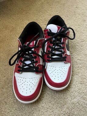 Nike Low Top Sneakers in White, Red & Black